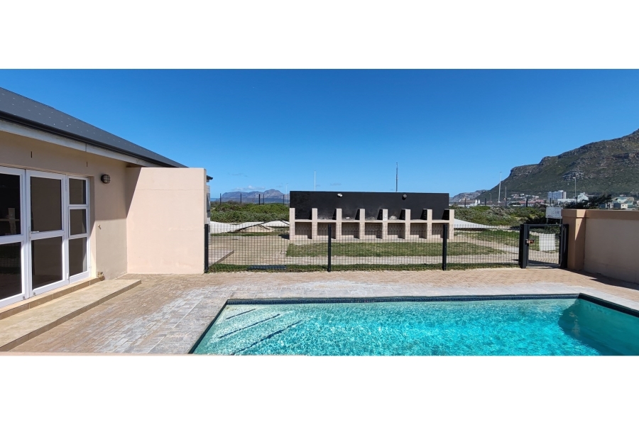 2 Bedroom Property for Sale in Muizenberg Western Cape